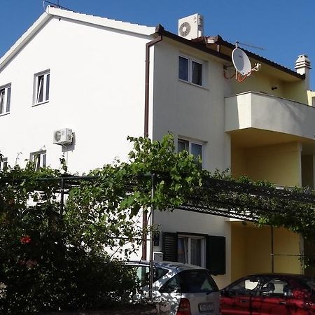 Apartments Milka Трогир Экстерьер фото