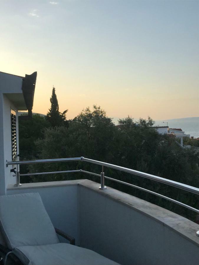 Apartments Milka Трогир Экстерьер фото